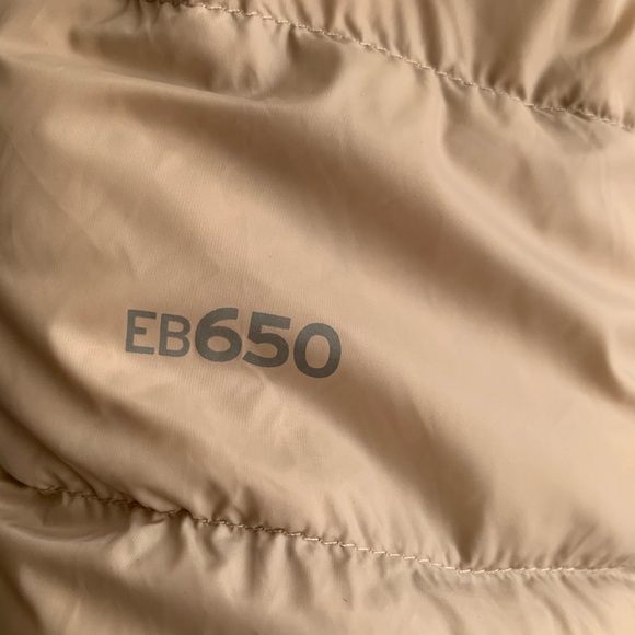 Eddie Bauer Women's Beige Hooded Puffer Coat - Picture 7 of 14